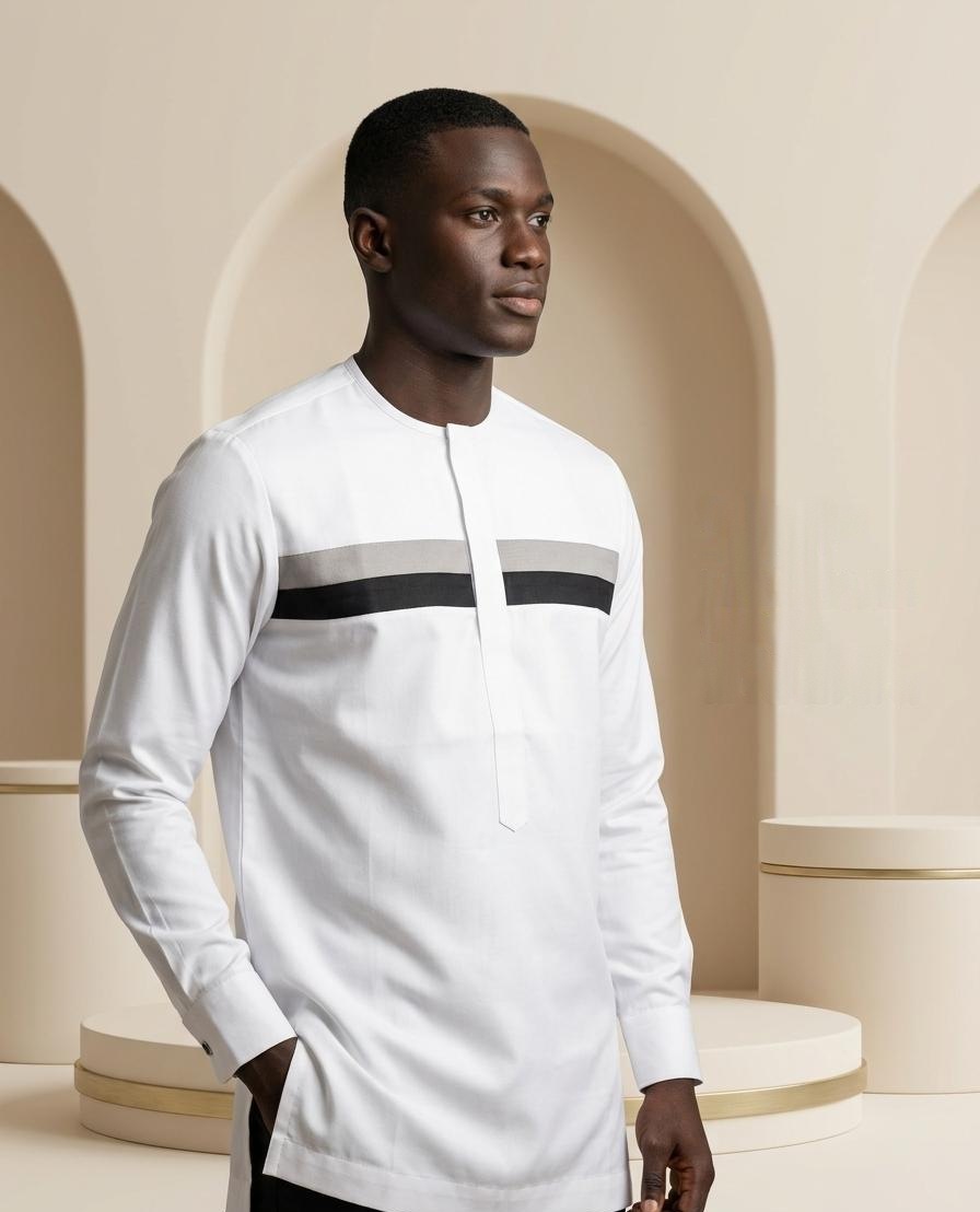 Chemise blanche à bandes grise et noire — blanc, portée